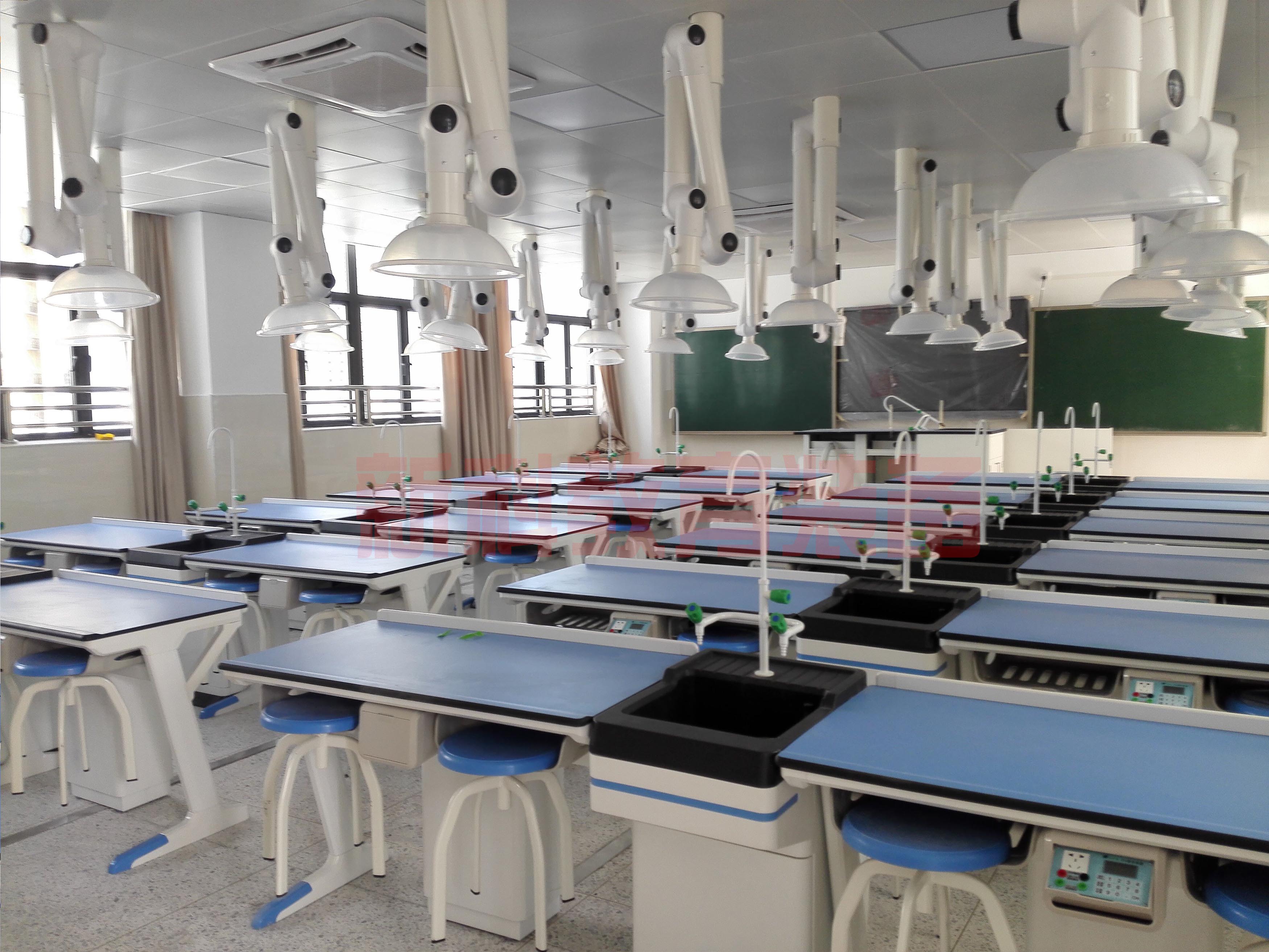 深圳出現(xiàn)全國首個麻省理工認證的小學實驗室