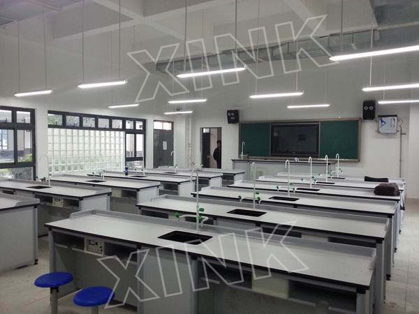 <a href='http://www.1860com.cn/chanpin/53-1.html' target='1' style='font-size:18px; font-weight:bold; color:#000000;'>科學(xué)實(shí)驗(yàn)室</a>