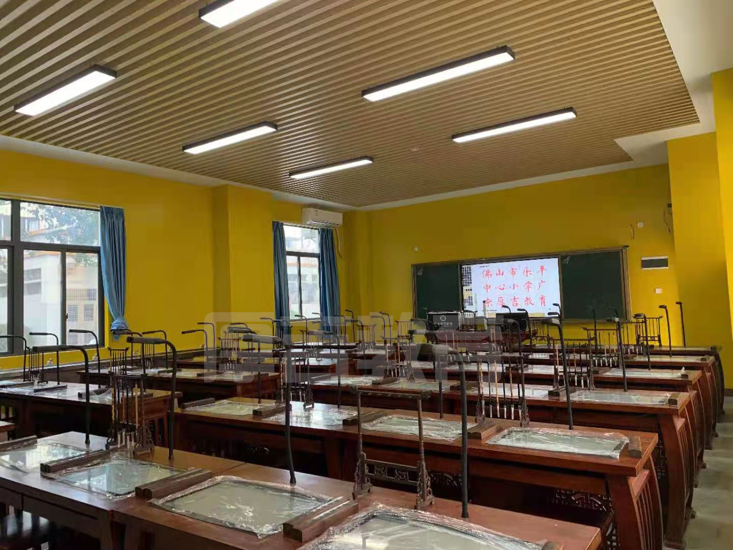 智慧<a href='http://www.1860com.cn/chanpin/57-1.html' target='1' style='font-size:18px; font-weight:bold; color:#000000;'>書法室</a>