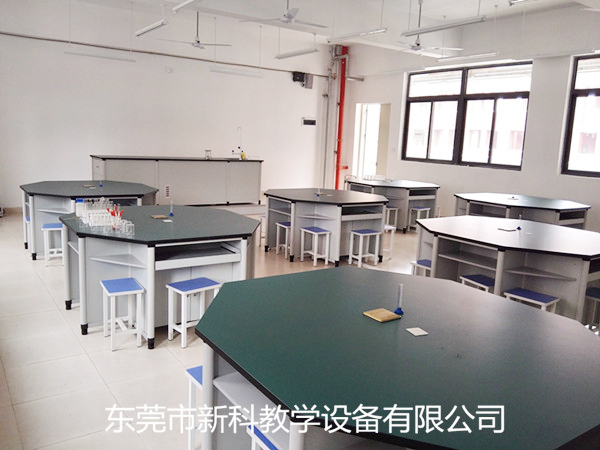 <a href='http://www.1860com.cn/' target='1' style='font-size:14px; font-weight:bold; color:#0080ff;'>物理實驗室</a>設備