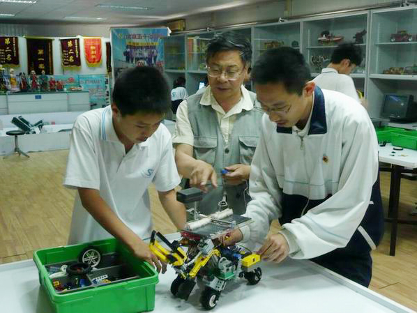 <a href='http://www.1860com.cn/chanpin/60-1.html' target='1' style='font-size:18px; font-weight:bold; color:#000000;'>機(jī)器人功能室</a>