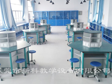 <a href='http://www.1860com.cn/chanpin/60-1.html' target='1' style='font-size:18px; font-weight:bold; color:#000000;'>機(jī)器人功能室</a>3